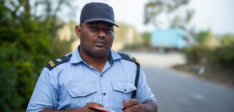 how to become a security guard